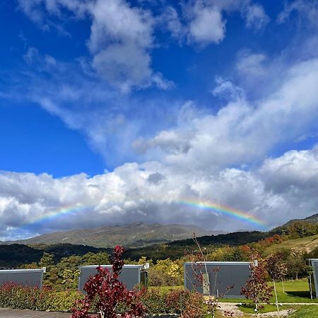 Flandra Glamping Hotell Corbeni Exteriör bild