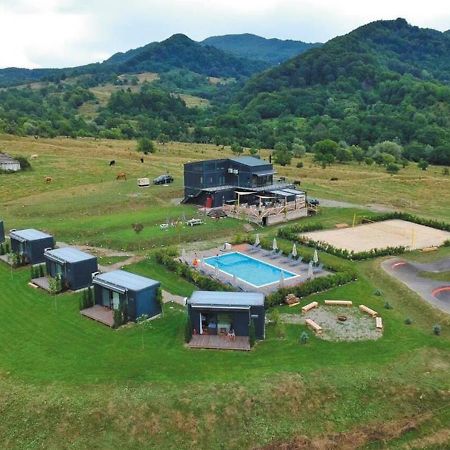 Flandra Glamping Hotell Corbeni Exteriör bild