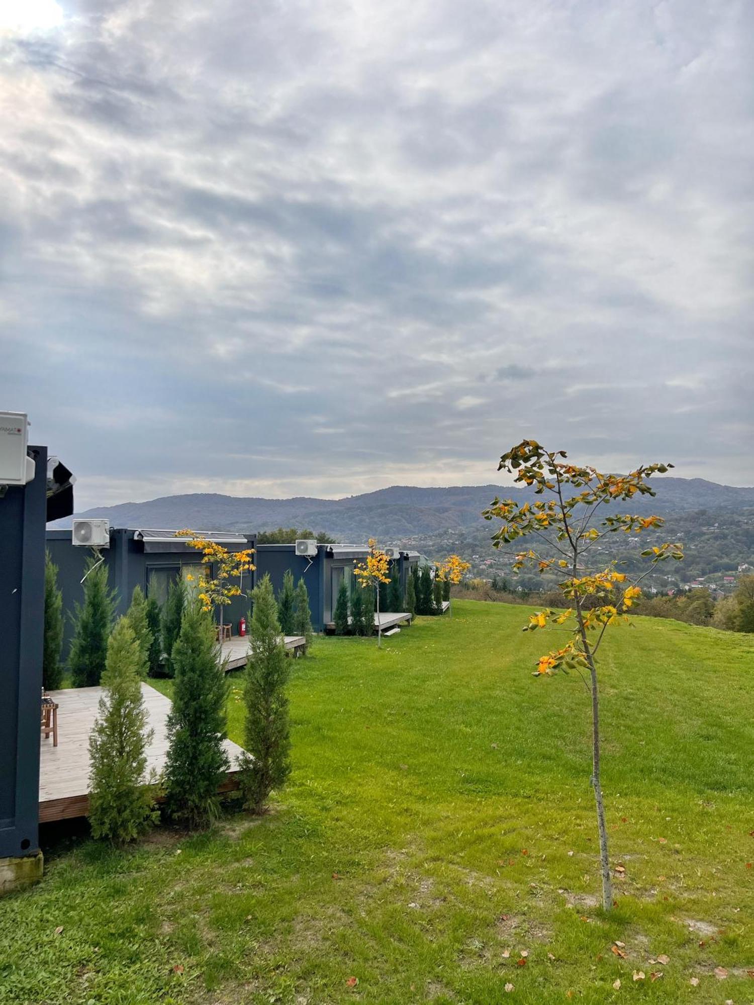 Flandra Glamping Hotell Corbeni Exteriör bild