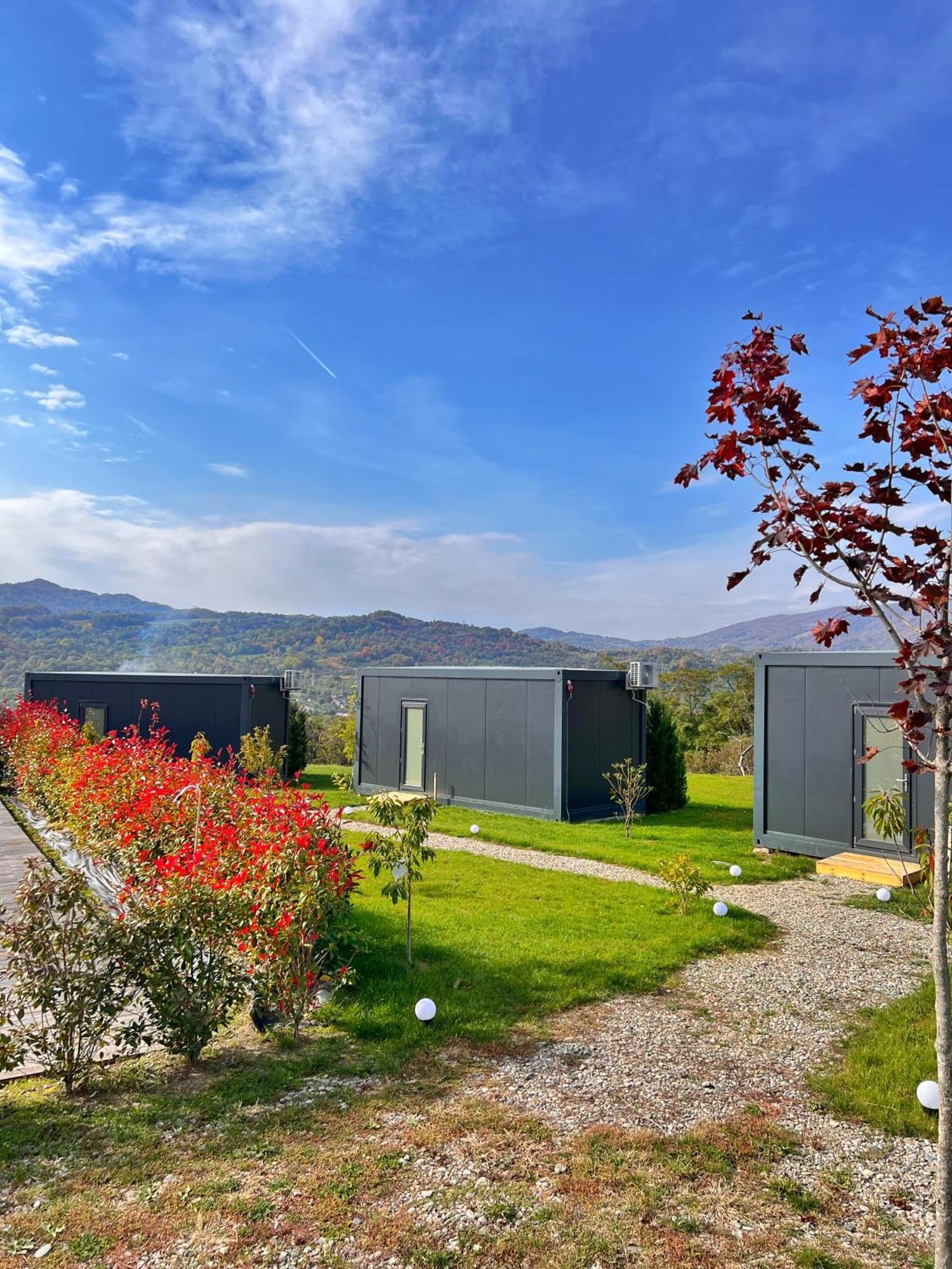 Flandra Glamping Hotell Corbeni Exteriör bild