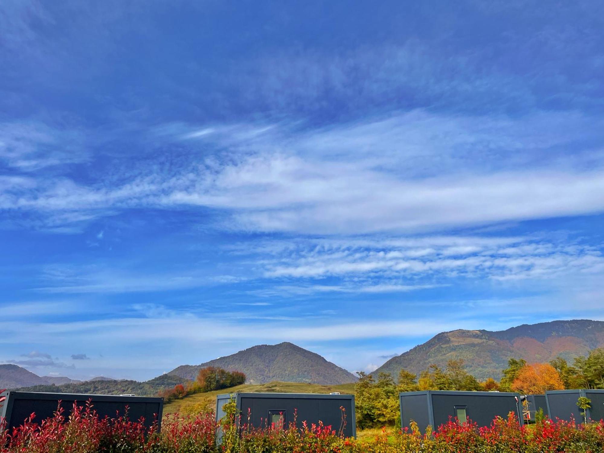 Flandra Glamping Hotell Corbeni Exteriör bild
