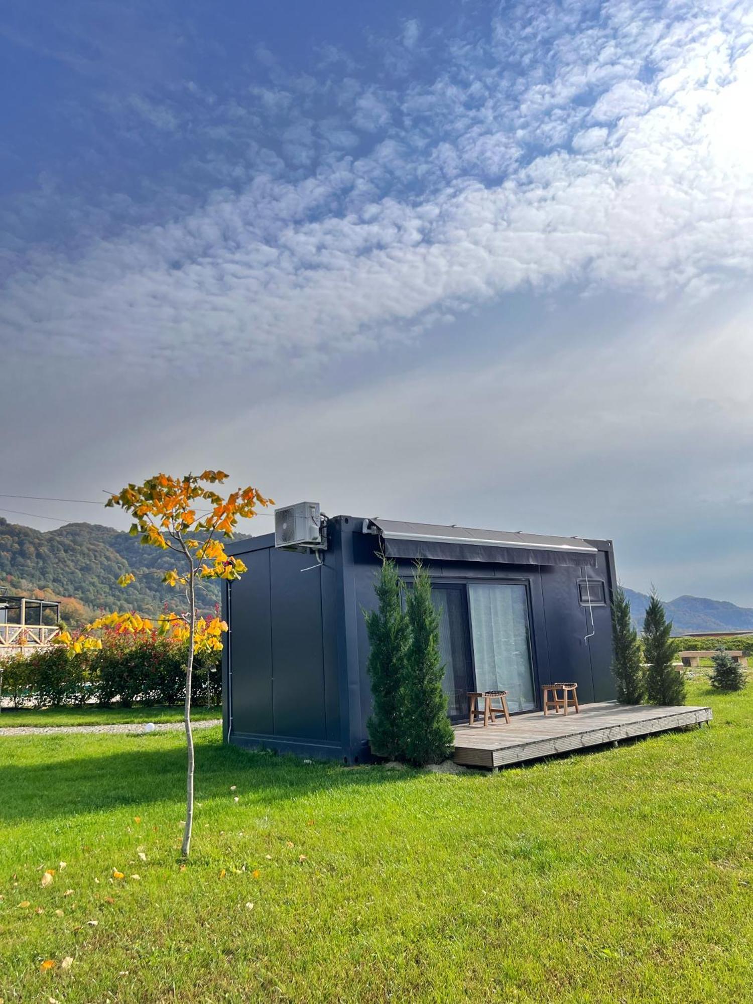 Flandra Glamping Hotell Corbeni Exteriör bild