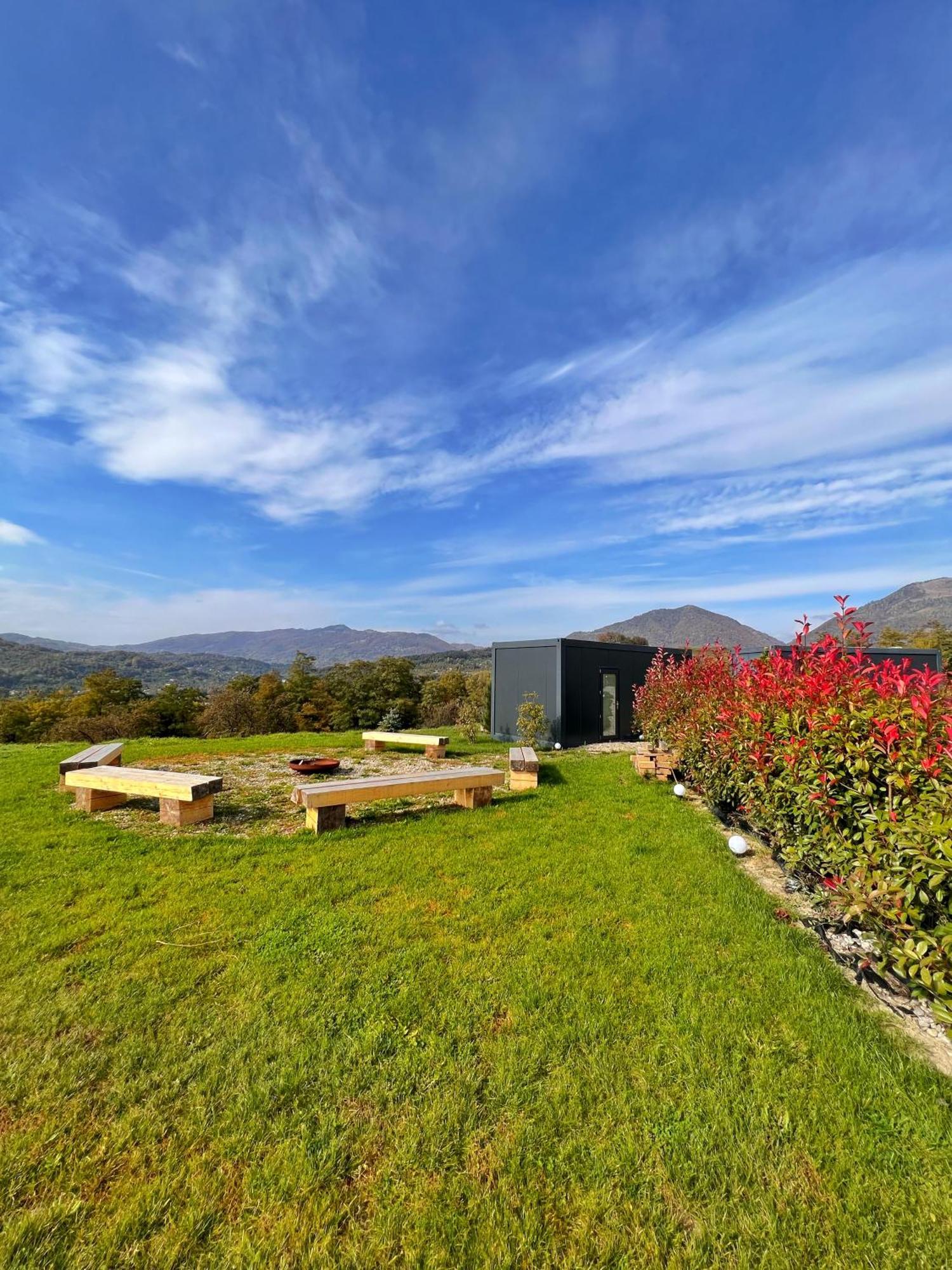 Flandra Glamping Hotell Corbeni Exteriör bild