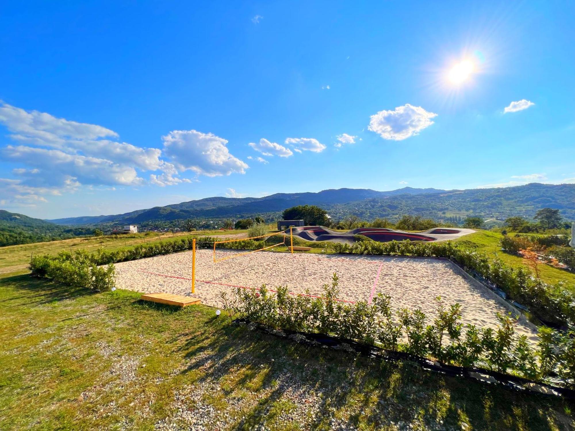 Flandra Glamping Hotell Corbeni Exteriör bild