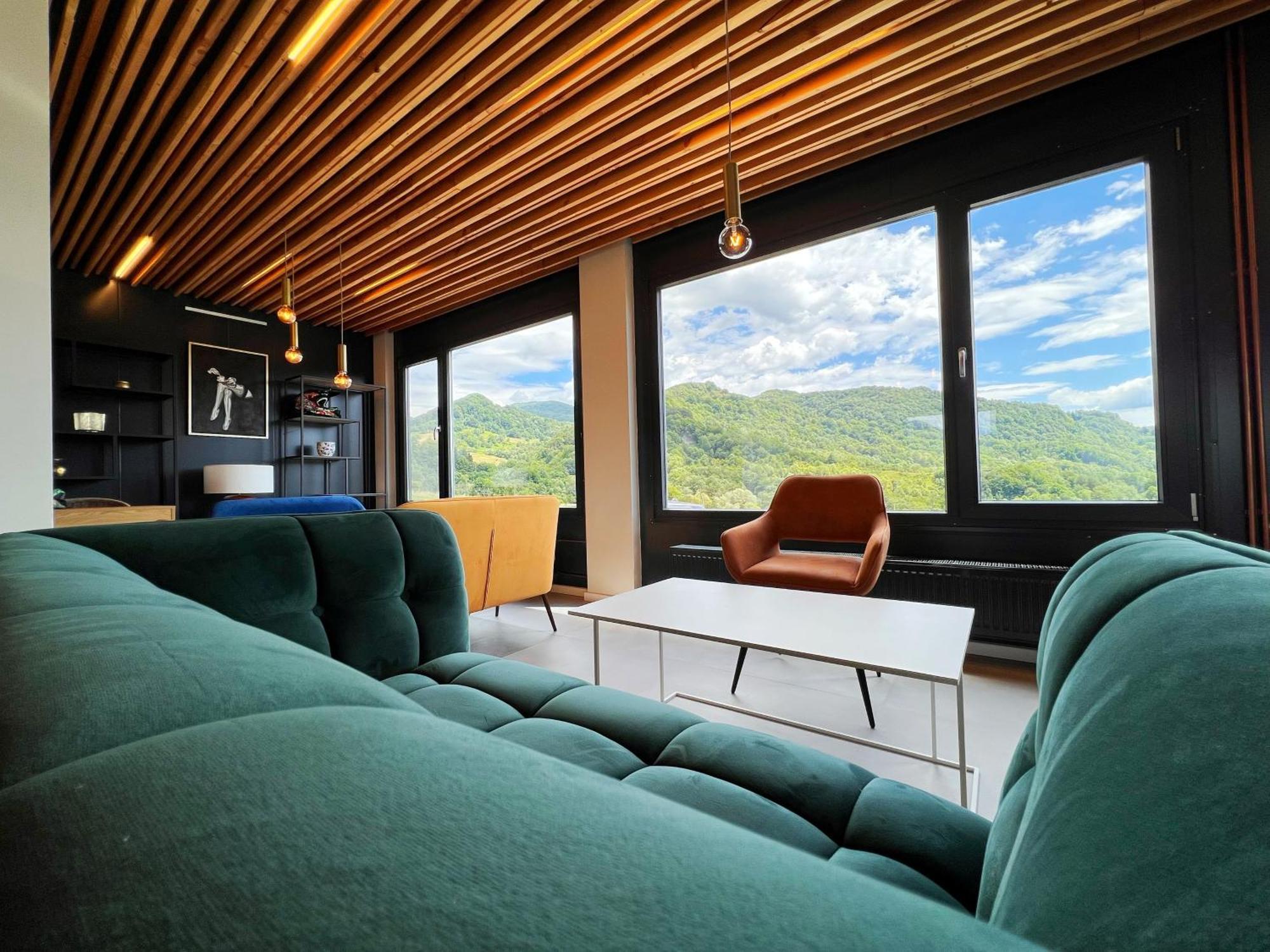 Flandra Glamping Hotell Corbeni Exteriör bild