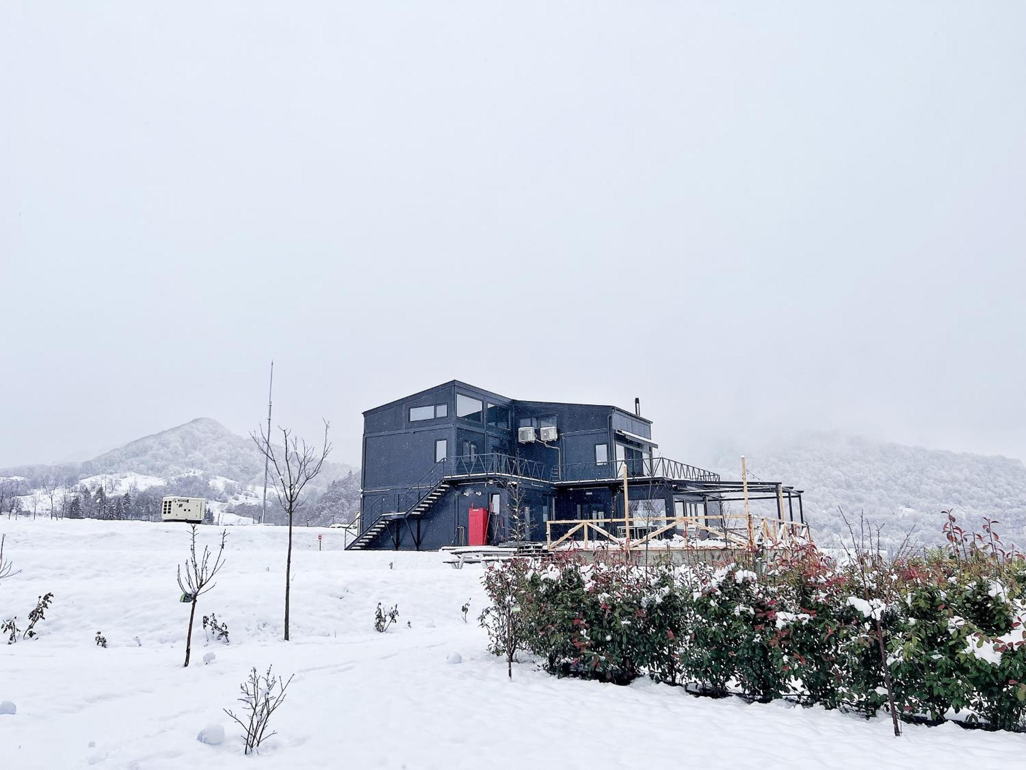 Flandra Glamping Hotell Corbeni Exteriör bild