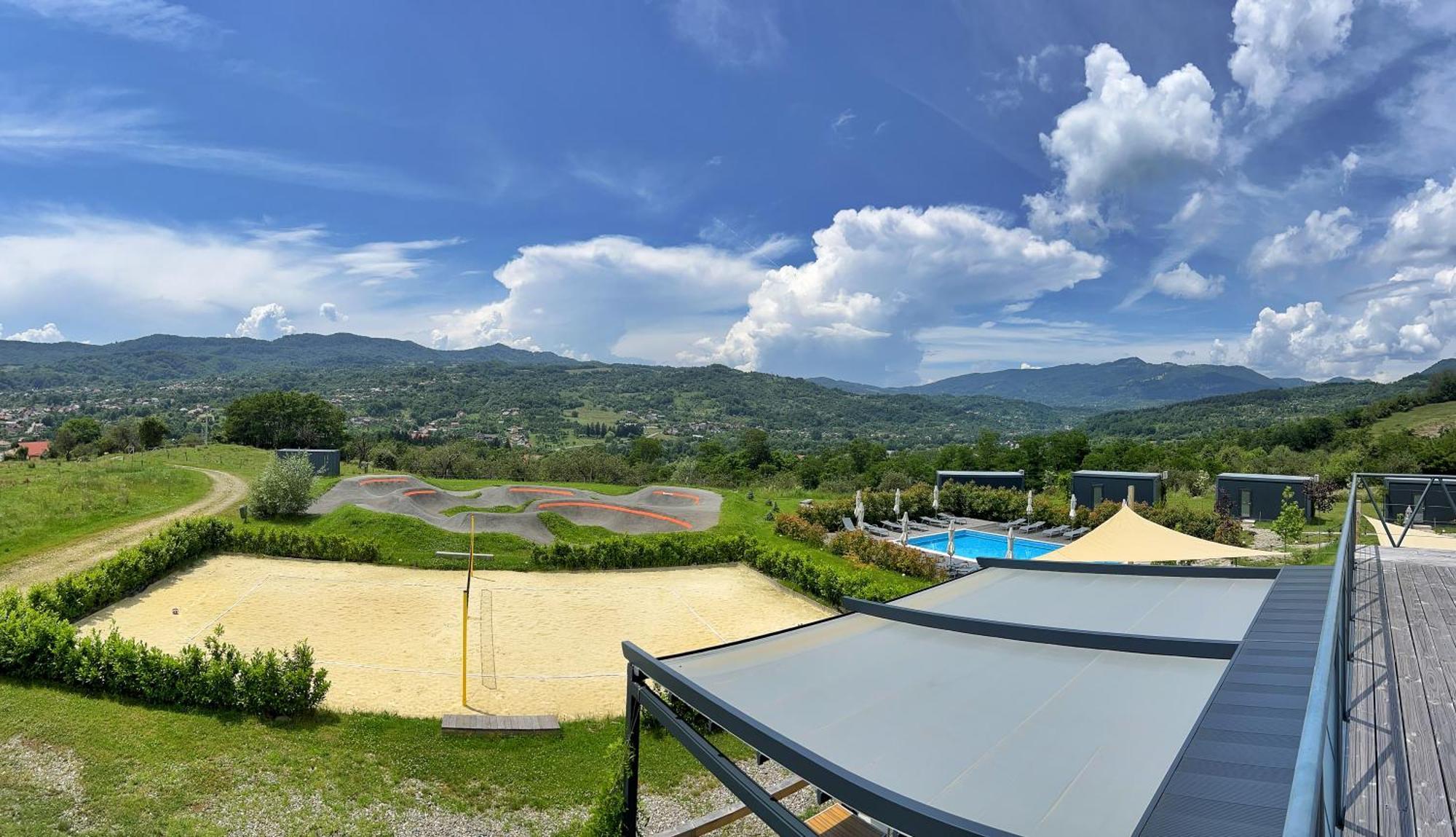 Flandra Glamping Hotell Corbeni Exteriör bild